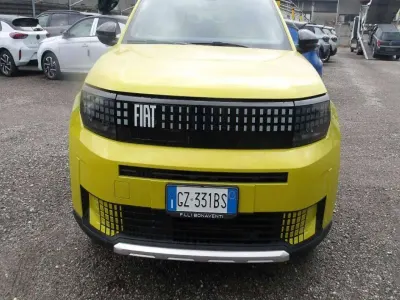 Usata Fiat Grande Panda Red 52 kW (72 CV) 2025 Giallo Utilitaria