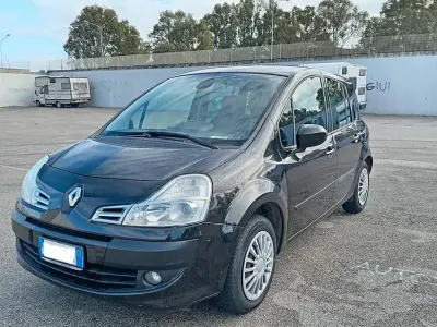 Usata Renault Modus 88 CV (64 kW) 2011 Nero Monovolume