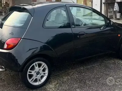 Usata Ford Ka Collection 60 CV (44 kW) 2002 Nero Utilitaria