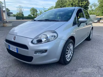 Usata Fiat Punto Street 69 CV (50 kW) 2017 Grigio Utilitaria