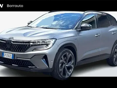 Usata Renault Austral Iconic 199 CV (146 kW) 2023 Grigio SUV