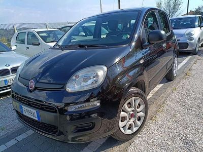 Usata Fiat Panda Lounge 80 CV (58 kW) 2015 Nero Utilitaria