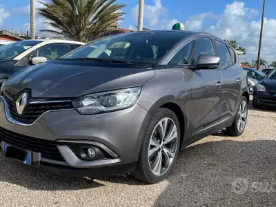 Usata Renault Scénic III Intens 110 CV (80 kW) 2017 Grigio Monovolume