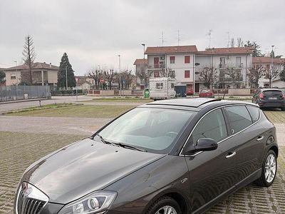 Usata Lancia Delta 120 CV (88 kW) 2009 Grigio Utilitaria