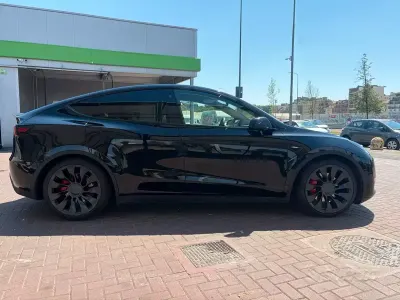 Usata Tesla Model Y Performance 185 kW (252 CV) 2023 SUV