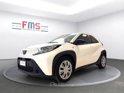 Usata Toyota Aygo X Active 98 CV (72 kW) 2025 Bianco SUV