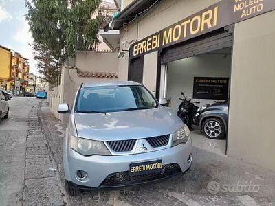 Usata Mitsubishi Outlander 140 CV (102 kW) 2007 Grigio SUV