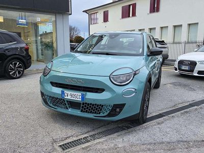 Usata Fiat 600 La Prima 101 CV (74 kW) 2024 Blu/azzurro SUV