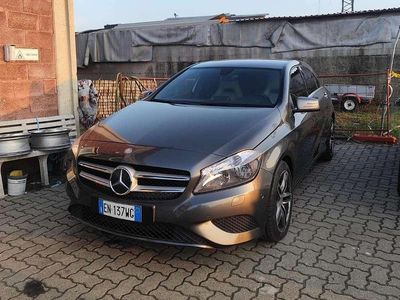 Usata Mercedes A180 Executive 109 CV (80 kW) 2013 Grigio Berlina