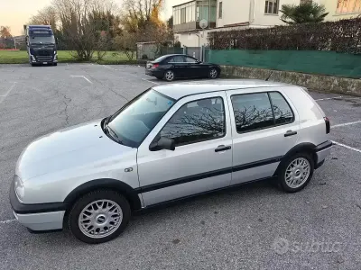 Usata VW Golf III GT 101 CV (74 kW) 1996 Grigio Berlina