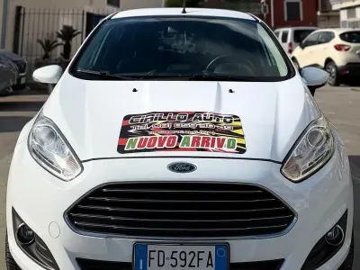 Gebraucht Ford Fiesta 97 PS (71 kW) 2016 Weiß Kleinwagen