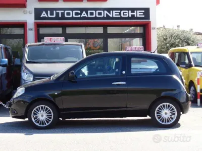 Usata Lancia Ypsilon 77 CV (56 kW) 2010 Nero Utilitaria
