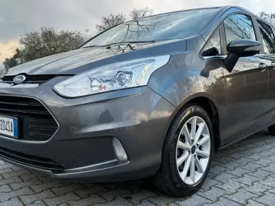Usata Ford B-MAX 87 CV (63 kW) 2017 Grigio Monovolume