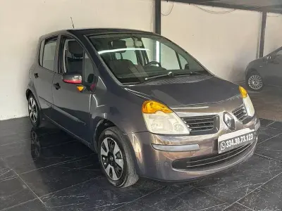 Usata Renault Modus Dynamique 75 CV (55 kW) 2009 Grigio Monovolume