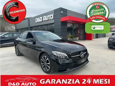 Usata Mercedes C180 122 CV (89 kW) 2020 Nero Berlina