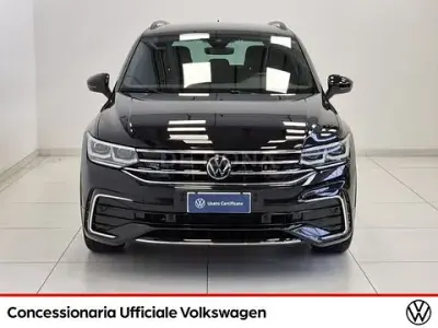 Usata VW Tiguan R-line 150 CV (110 kW) 2023 Nero SUV