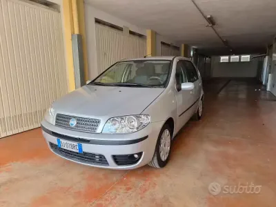 Gebraucht Fiat Punto 80 PS (58 kW) 2007 Grau Kleinwagen