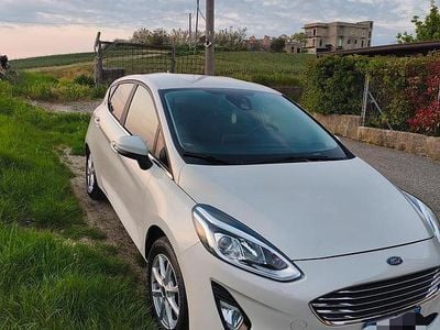 Begagnad Ford Fiesta 75 HK (55 kW) 2021 Grå Halvkombi