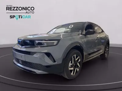 Nuova Opel Mokka S 136 CV (100 kW) 2026 Grigio pastello SUV