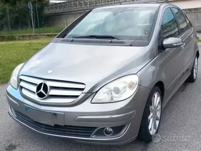 Usata Mercedes B200 109 CV (80 kW) 2007 Monovolume