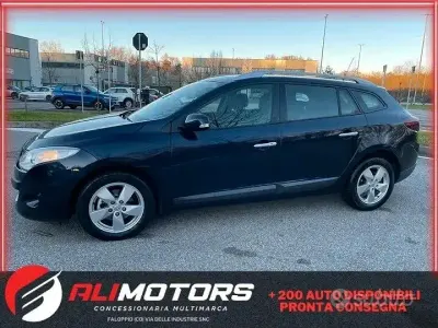 Usata Renault Mégane GrandTour Dynamique 131 CV (96 kW) 2010 Blu/azzurro Station wagon