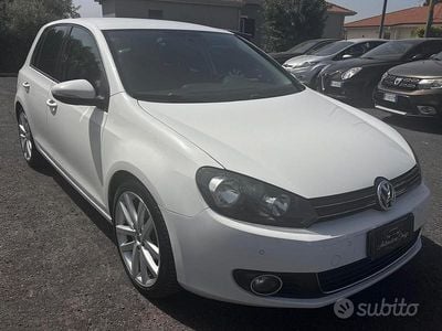 Usata VW Golf VI Highline 104 CV (76 kW) 2011 Bianco Utilitaria