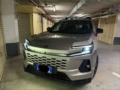 Nuova Toyota RAV4 Hybrid 143 CV (105 kW) 2026 SUV