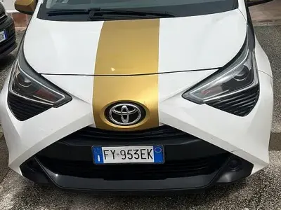 Begagnad Toyota Aygo Connect Style 72 HK (52 kW) 2019 Vit Halvkombi
