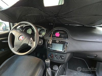 Usata Fiat Grande Punto 75 CV (55 kW) 2013 Bianco Utilitaria