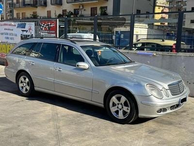 Usata Mercedes 220 Classic 150 CV (110 kW) 2003 Grigio Station wagon