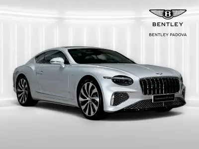 Nuova Bentley Continental 519 CV (381 kW) 2025 Moonbeam Coupé