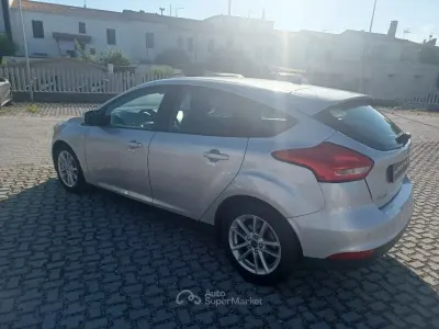 Usata Ford Focus Business Edition 120 CV (88 kW) 2015 Argento Berlina