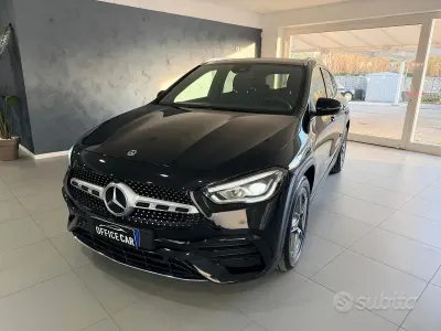 Usata Mercedes GLA200 Premium 150 CV (110 kW) 2022 Nero SUV