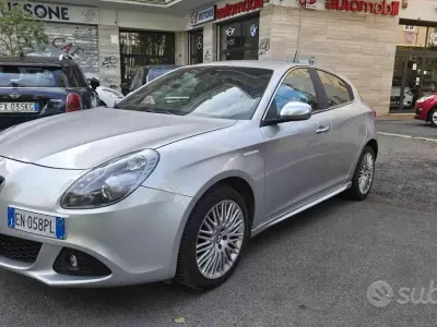 Gebraucht Alfa Romeo Giulietta Distinctive 140 PS (102 kW) 2012 Grau Kleinwagen