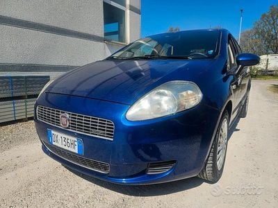 Usata Fiat Grande Punto 2009 Blu Utilitaria
