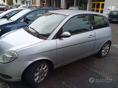 Usata Lancia Ypsilon 77 CV (56 kW) 2009 Grigio Utilitaria