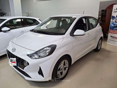 Usata Hyundai i10 67 CV (49 kW) 2022 Bianco Utilitaria