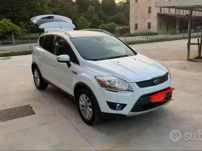 Usata Ford Kuga Titanium 163 CV (119 kW) 2012 Bianco SUV