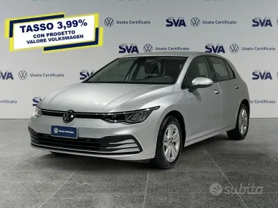 Usata VW Golf VIII Life 110 CV (80 kW) 2023 Argento Berlina