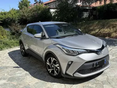 Usata Toyota C-HR Trend 98 CV (72 kW) 2022 Argento SUV