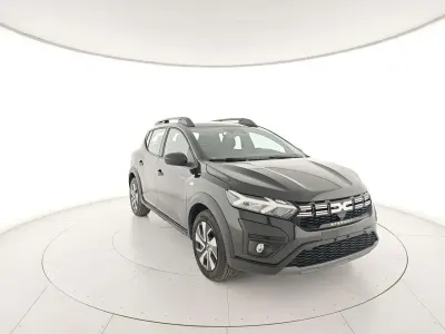 Uusi Dacia Sandero Expression 101 HP (74 kW) 2026 Musta Sedan