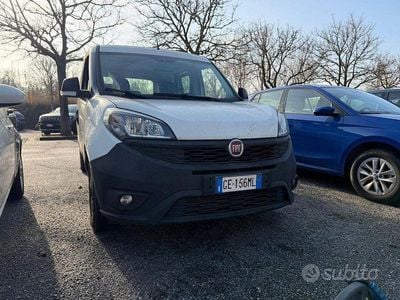Usata Fiat Doblò Easy 95 CV (69 kW) 2021 Bianco Monovolume