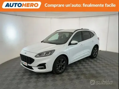 Usata Ford Kuga 120 CV (88 kW) 2022 Bianco SUV