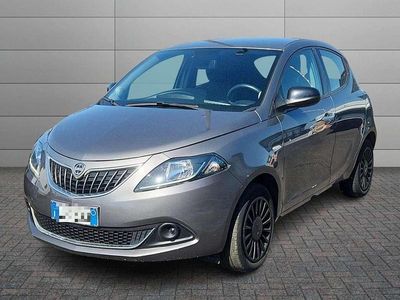 Usata Lancia Ypsilon Gold 69 CV (50 kW) 2022 Grigio Utilitaria