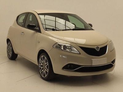 Beige Usata 2017 Lancia Ypsilon S Utilitaria | 9900 € (Buon prezzo)