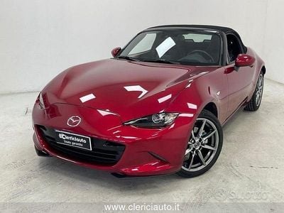 Usata Mazda MX5 Inclusive 184 CV (135 kW) 2022 Rosso Cabrio