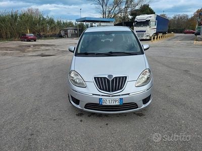Usata Lancia Musa 77 CV (56 kW) 2010 Grigio Monovolume