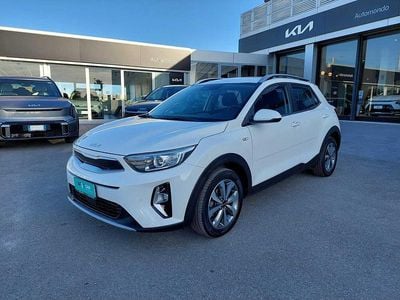 Bianco Usata 2022 Kia Stonic Style SUV | 14.900 € (Buon prezzo)