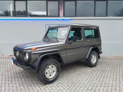 Usata Mercedes 200 109 CV (80 kW) 1988 Grigio Station wagon
