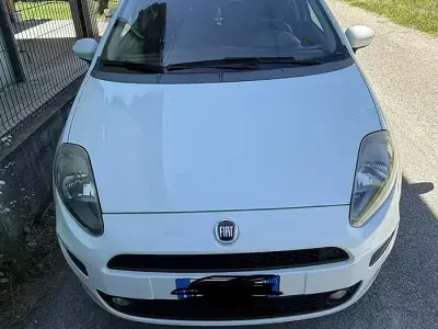 Usata Fiat Grande Punto 65 CV (47 kW) 2016 Bianco Utilitaria
